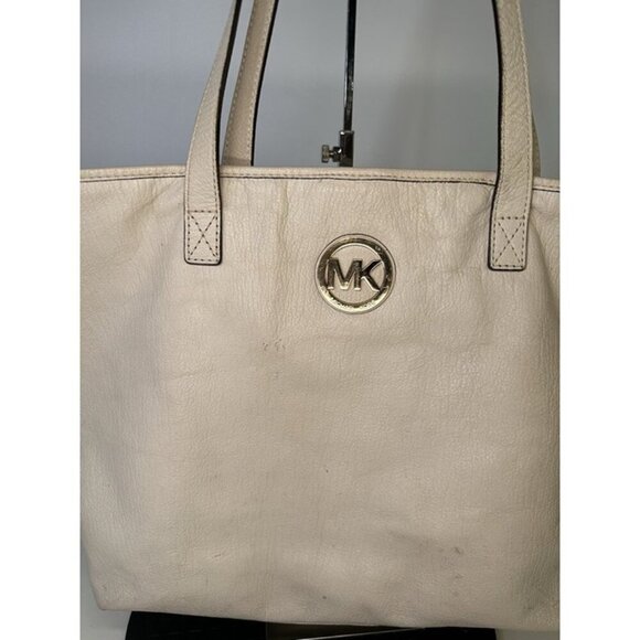 MICHAEL KORS Ivory/Cream Pebbled Leather Tote - Picture 2 of 11